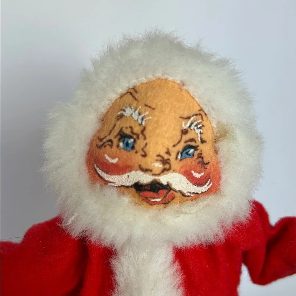 Annalee charming santa